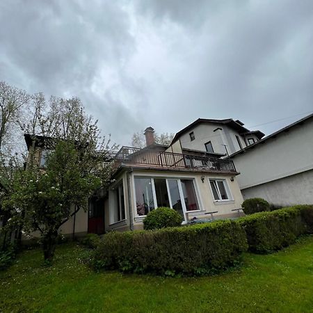 Holiday House Bistrik SJJ Esterno foto