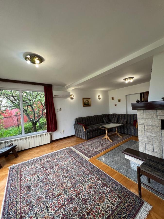 Holiday House Bistrik SJJ Esterno foto