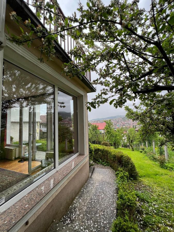 Holiday House Bistrik SJJ Esterno foto