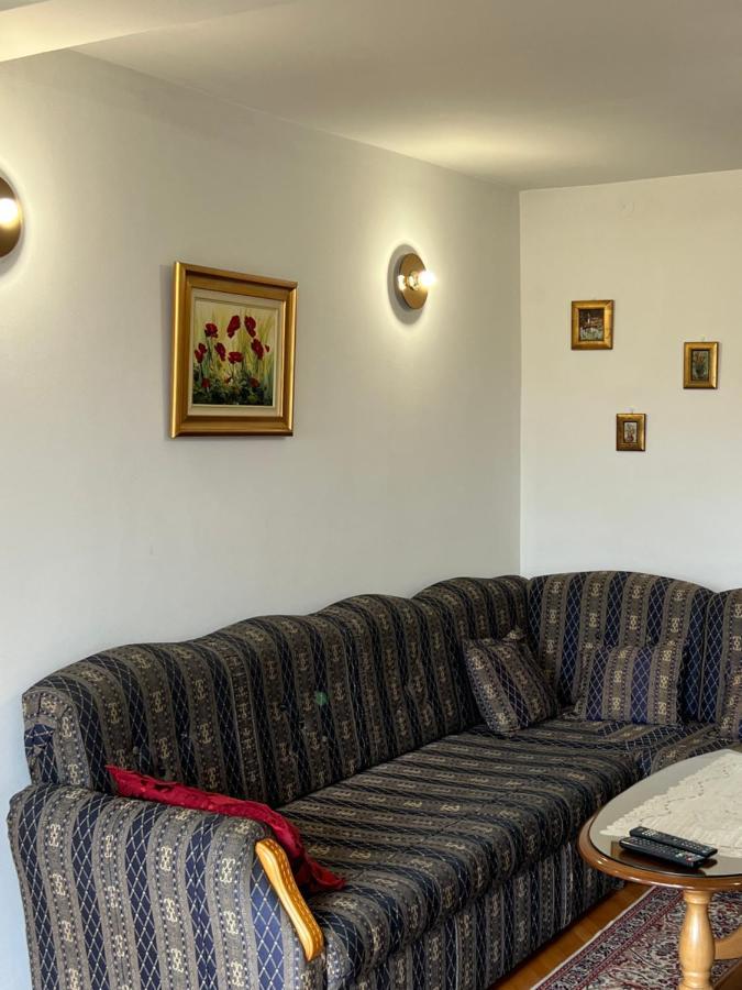 Holiday House Bistrik SJJ Esterno foto