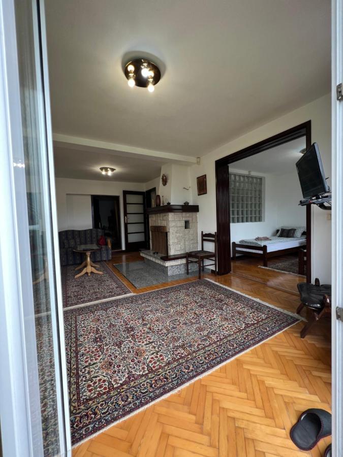 Holiday House Bistrik SJJ Esterno foto